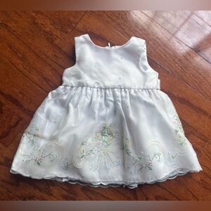 Cinderella White Sleeveless Floral Embroidered Dress